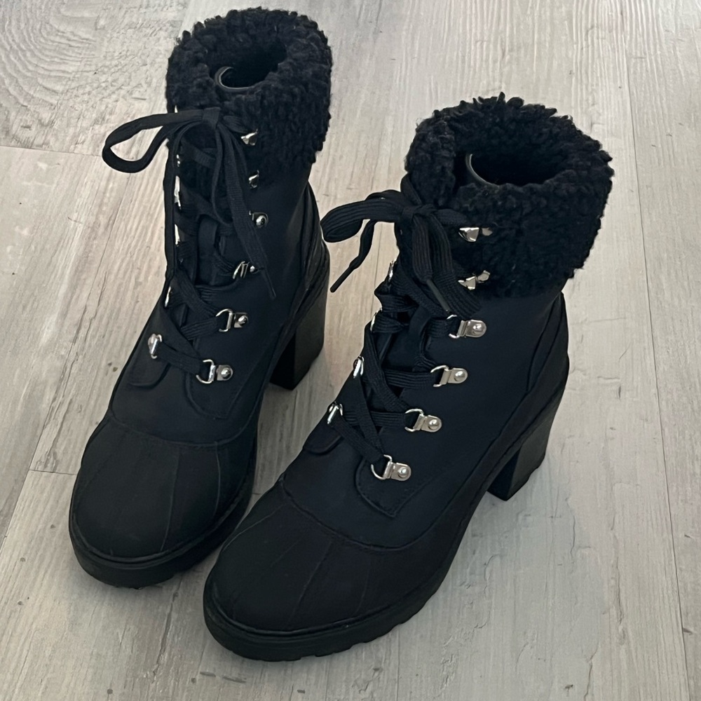 Black Lace-Up Winter Boots